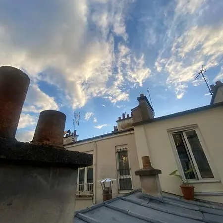 Loft Sous Les Toits En Plein Coeur De Montmartre! Appartement